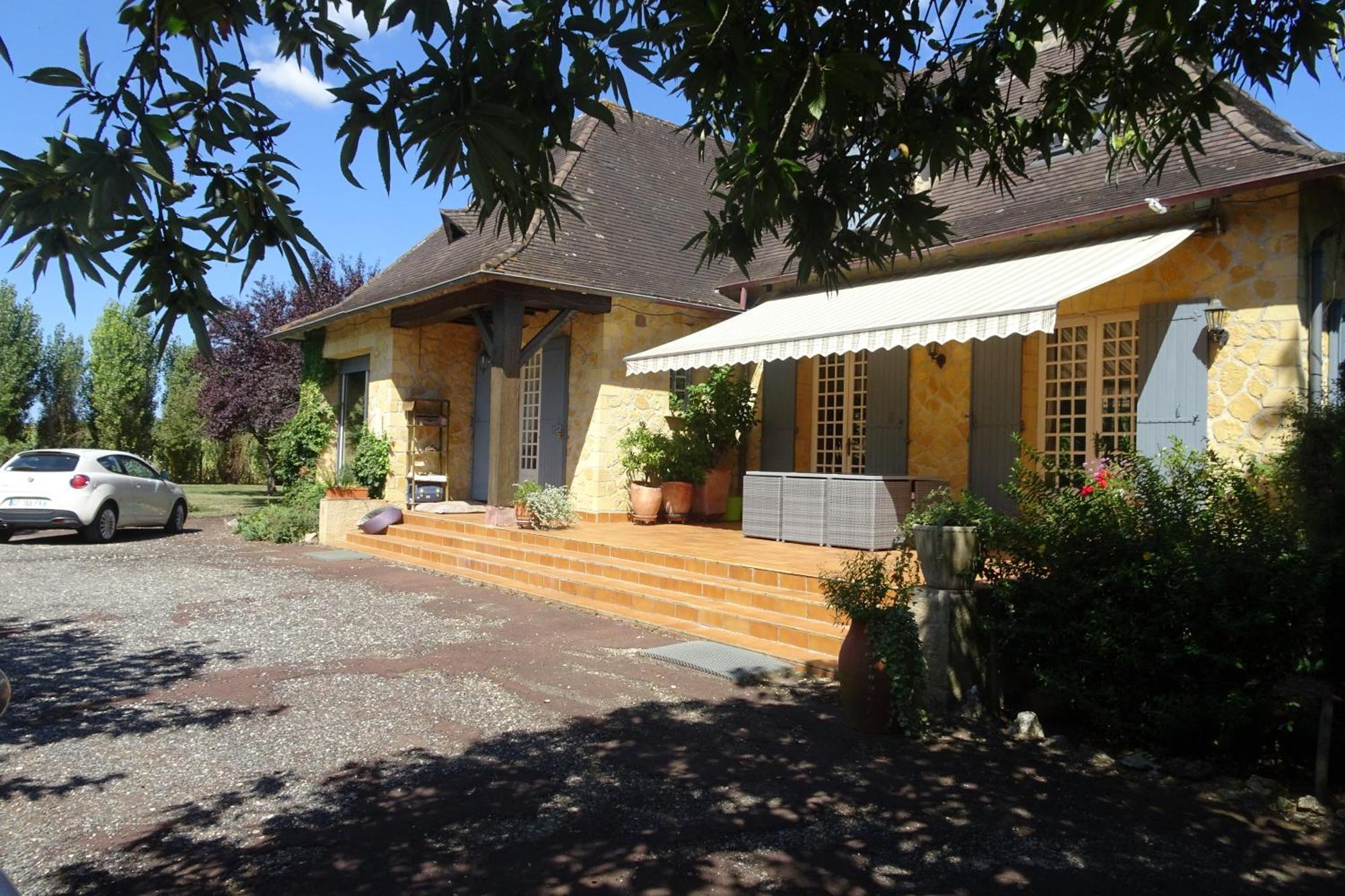 Suite Privee Dans Spacieuse Maison Du Perigord, Avec Piscine Bergerac Exterior photo
