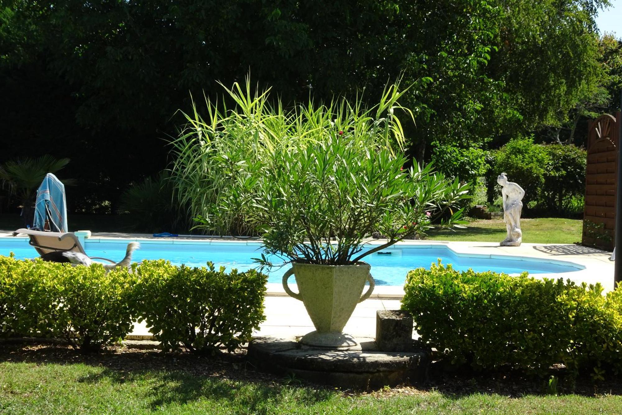 Suite Privee Dans Spacieuse Maison Du Perigord, Avec Piscine Bergerac Exterior photo